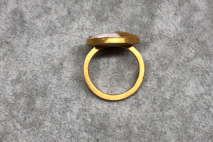 24K yellow gold inlaid with Central Asian white goat's eye dzi bead ring  - 24K黄金镶嵌中亚白色板眼珠戒指 - aurumspeak