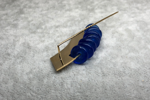 Blue ancient glass beads Brooch - 蓝色古琉璃珠胸针 - aurumspeak