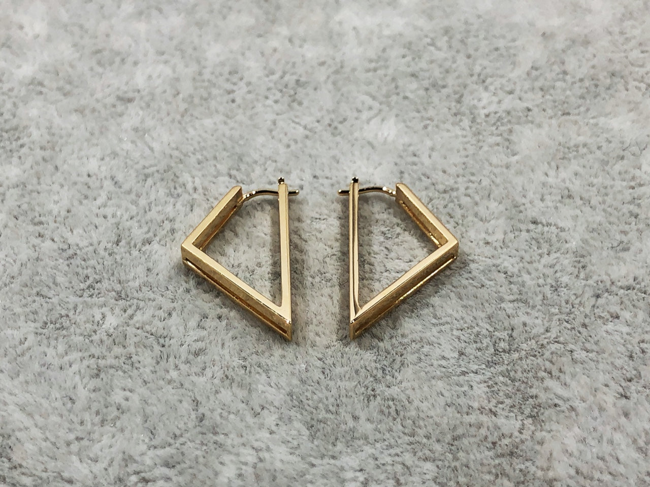 Playful Triangle earring - 俏皮三角耳环