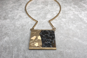 Olive meteorite collar - 橄榄陨石项圈 - aurumspeak