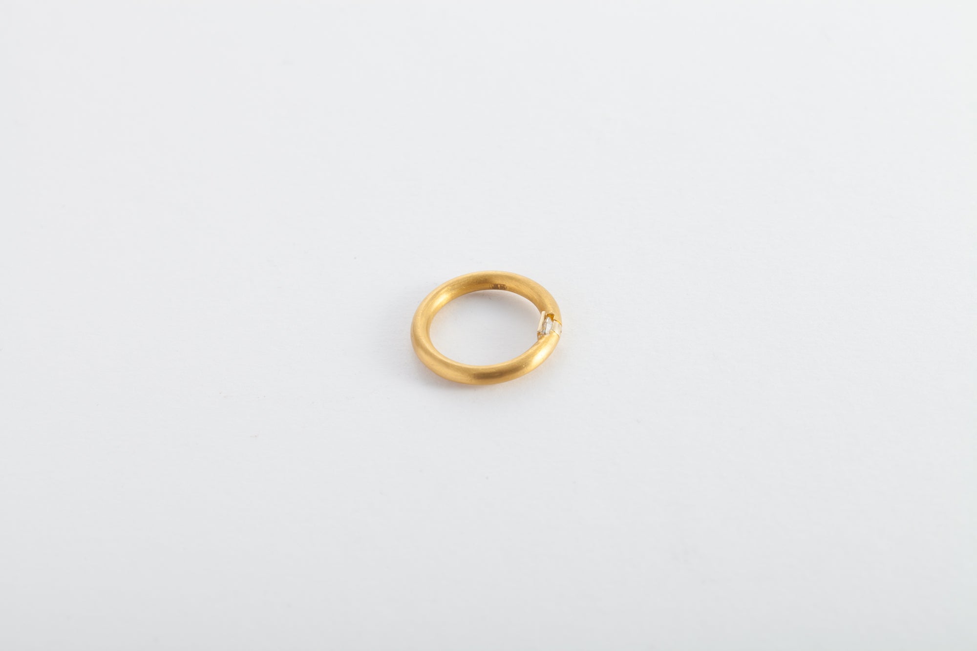 Inner Diamond Ring - 内钻戒指 - aurumspeak