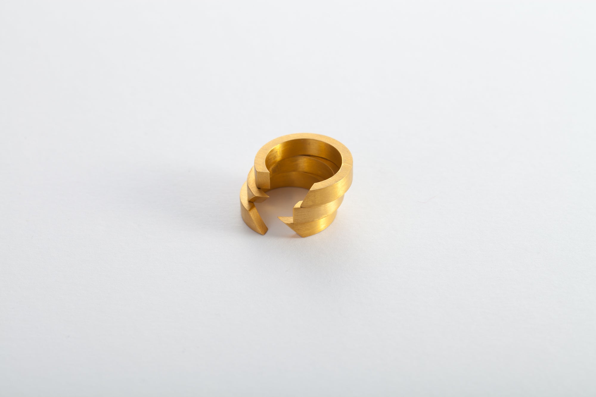 Cracked Open Band Ring,24K Gold - 缺口戒指,24k金 - aurumspeak